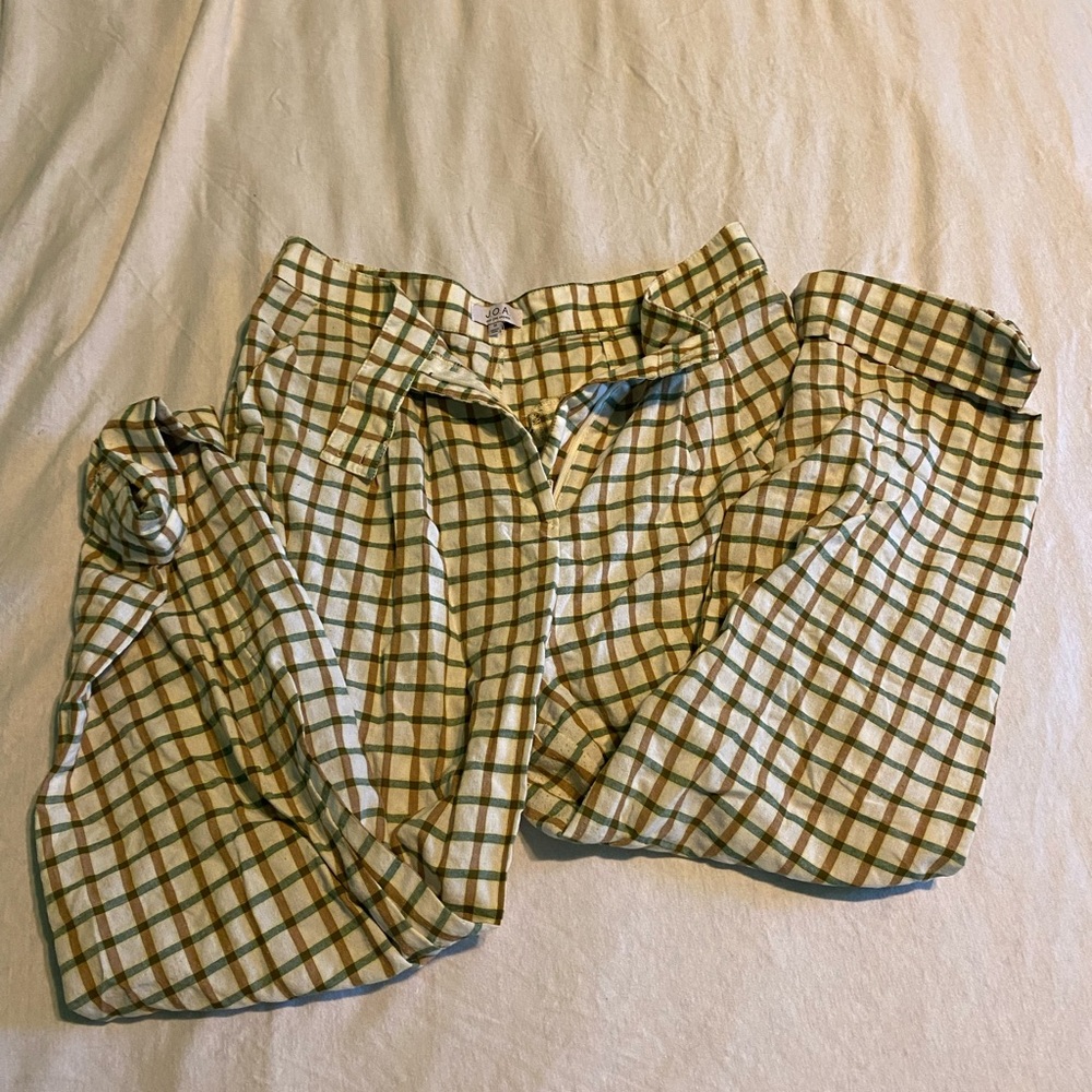 Plaid linen trousers